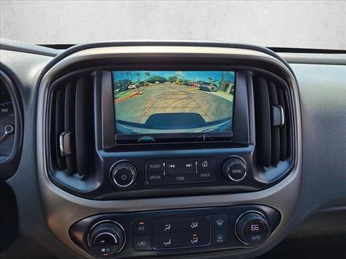 Used 2018 Chevrolet Colorado Z71 RWD image 13