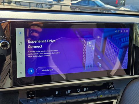 Used 2025 Toyota Camry SE image 19