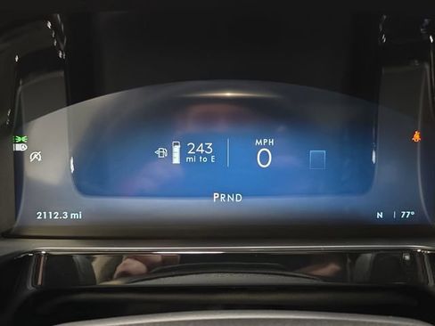 Used 2025 Lincoln Corsair AWD w/ Equipment Group 101A image 15