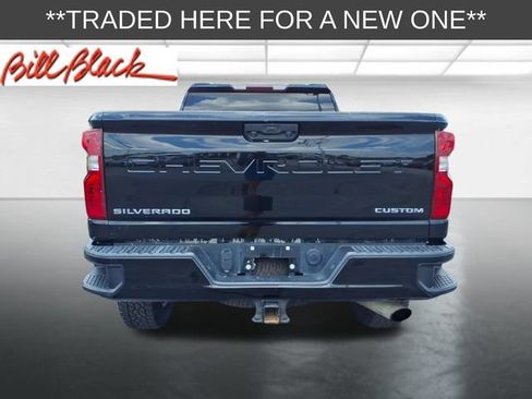 Used 2022 Chevrolet Silverado 2500 Custom w/ Custom Convenience Package AWD/4WD image 5