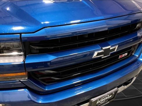 Used 2017 Chevrolet Silverado 1500 LT w/ All Star Edition AWD/4WD image 29