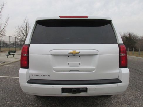 Used 2018 Chevrolet Suburban LT image 26
