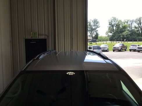 Used 2021 Chrysler Pacifica Touring-L FWD image 9