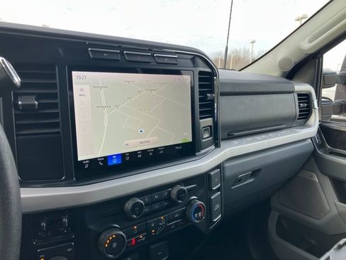 Used 2024 Ford F250 XLT w/ Black Appearance Package image 15