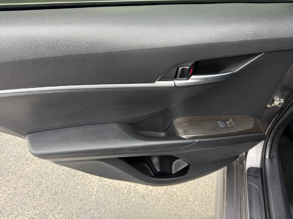 Certified 2022 Toyota Camry SE w/ Cold Weather Package FWD image 24