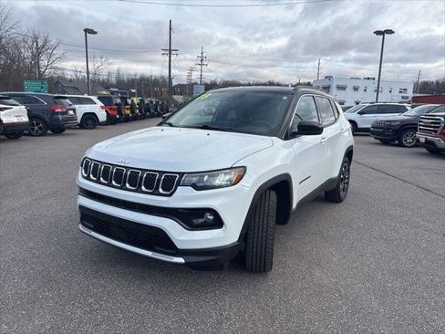Certified 2023 Jeep Compass Limited image 3