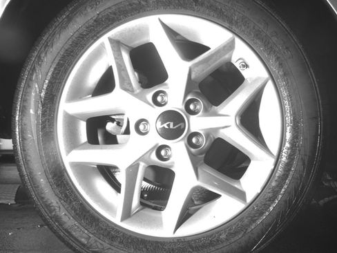 Used 2025 Kia Soul LX w/ LX Technology Package FWD image 15