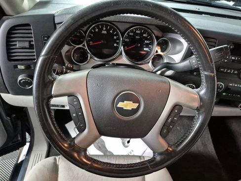Used 2011 Chevrolet Silverado 2500 LT w/ Interior Plus Package image 11