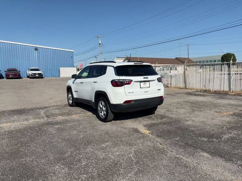 Used 2025 Jeep Compass Latitude AWD/4WD image 10