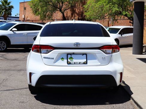 Used 2023 Toyota Corolla LE w/ Carpet Mat Package (TMS) FWD image 11
