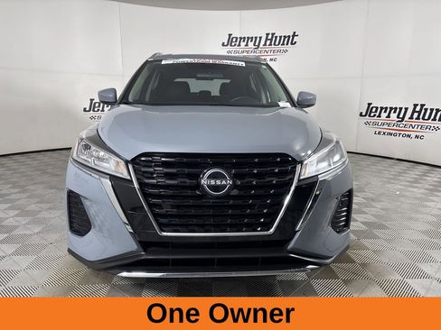 Used 2024 Nissan Kicks SV image 3