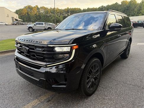 New 2025 Ford Expedition Max Platinum w/ Stealth Performance Package image 3