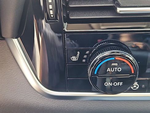 New 2026 Nissan Rogue Platinum w/ Platinum Premium Package image 11