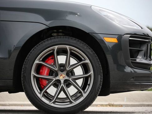 Certified 2025 Porsche Macan GTS AWD/4WD image 32