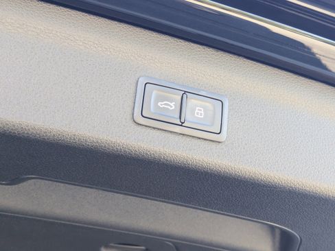 Used 2021 Audi Q3 2.0T Premium w/ Convenience Package image 13