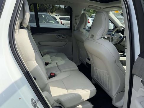 Used 2023 Volvo XC90 B6 Plus AWD/4WD image 13
