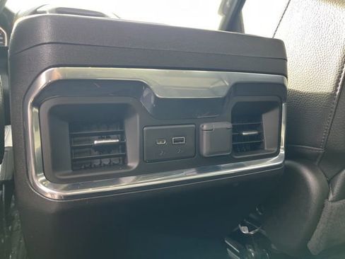 Used 2022 GMC Sierra 3500 Denali image 11