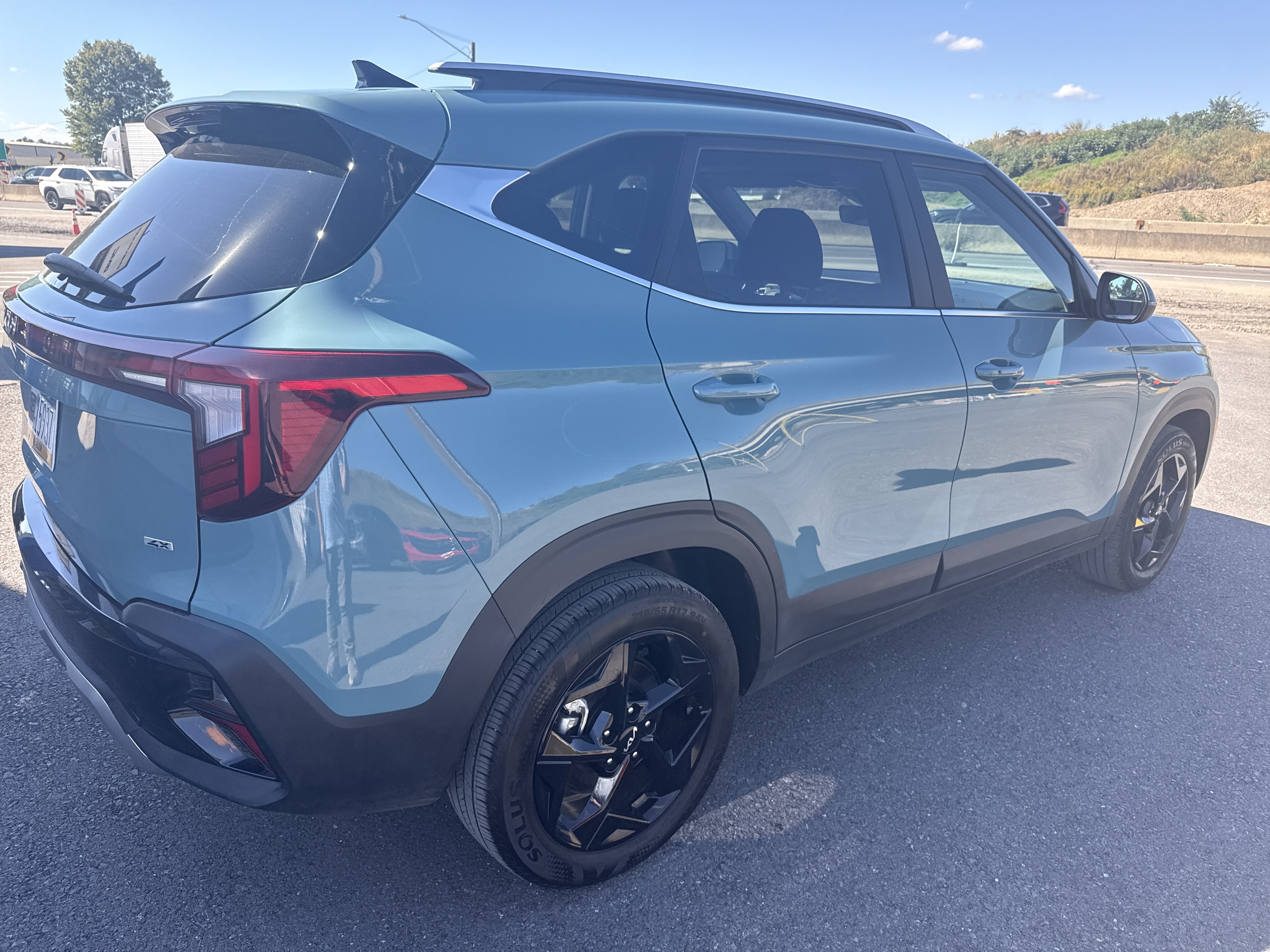 Used 2026 Kia Seltos EX w/ EX Sunroof Package AWD/4WD image 5