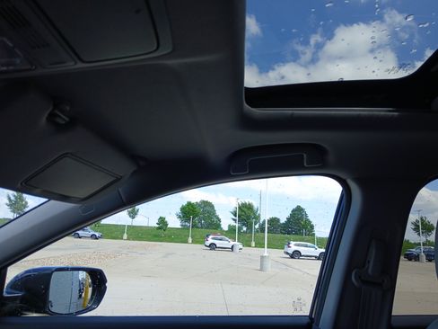 Used 2020 Honda CR-V EX image 17