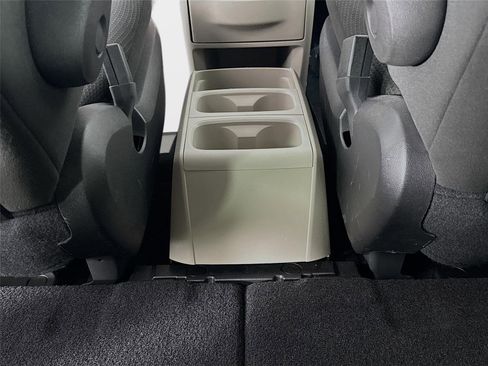 Used 2016 Dodge Grand Caravan SE w/ Quick Order Package 29E SE FWD image 23