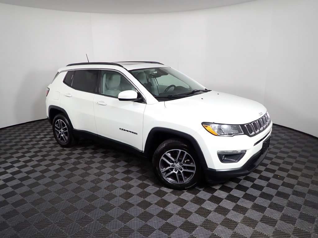 Used 2017 Jeep Compass Latitude w/ Popular Equipment Group AWD/4WD image 8