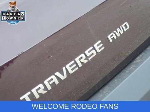 Used 2023 Chevrolet Traverse LT w/ Rear Camera Mirror Package AWD/4WD image 12