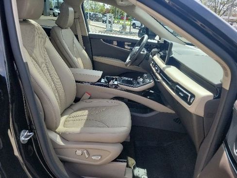 Used 2023 Lincoln Nautilus Reserve w/ Equipment Group 201A AWD/4WD image 27