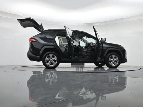Used 2023 Toyota RAV4 XLE AWD/4WD image 49