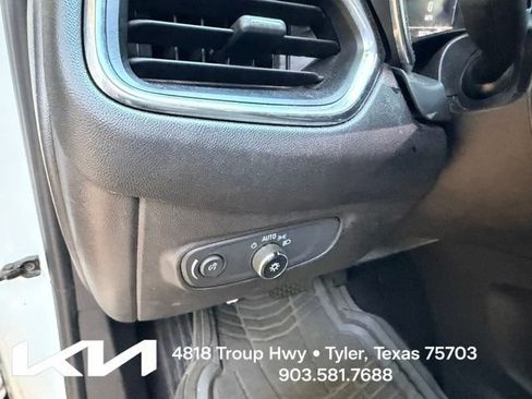 Used 2020 Chevrolet Equinox LS w/ LS Convenience Package FWD image 15