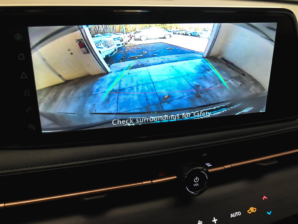 Used 2023 Nissan Ariya AWD image 20