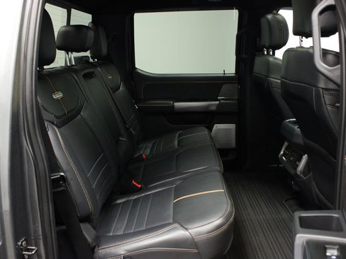 Used 2024 Ford F250 Platinum image 18