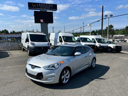 Used 2014 Hyundai Veloster w/ Style Package 02