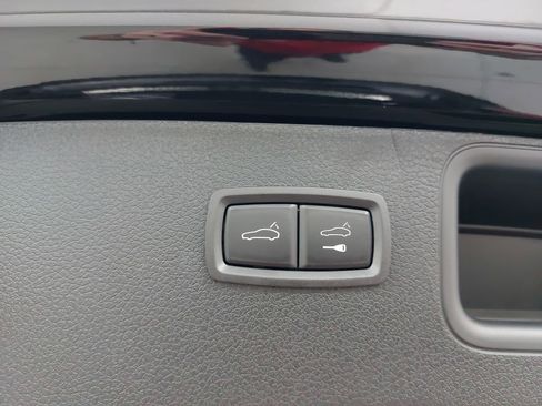 Used 2026 Porsche Macan image 15