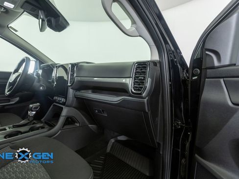 Used 2024 Ford Ranger XLT w/ Technology Package AWD/4WD image 40