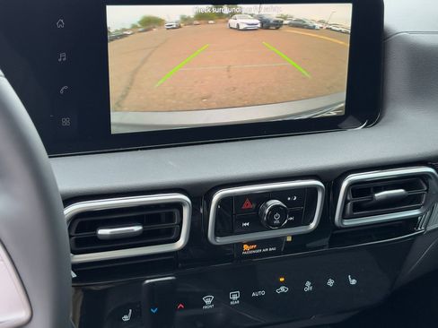 Used 2026 Nissan Sentra SV w/ SV Convenience Package FWD image 24