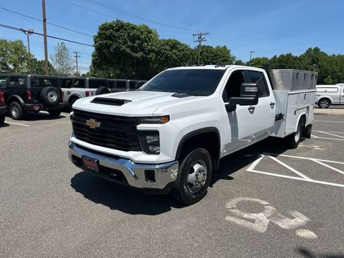 Used 2024 Chevrolet Silverado 3500 W/T w/ WT Convenience Package AWD/4WD image 3