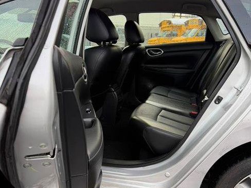 Used 2016 Nissan Sentra SL image 9