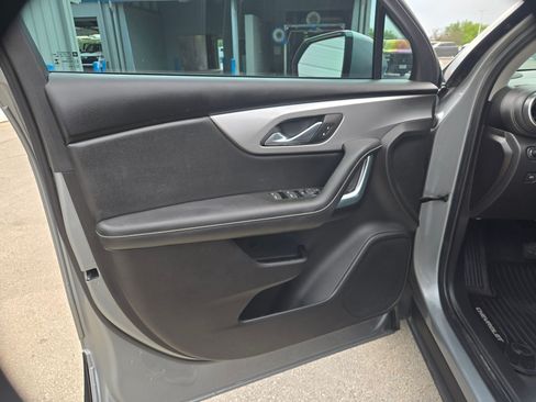 Used 2020 Chevrolet Blazer LT FWD image 12