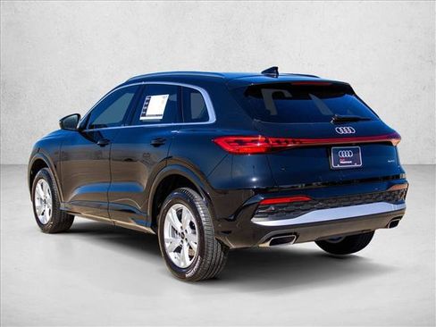 Certified 2025 Audi Q5 Premium w/ Convenience Package AWD/4WD image 7