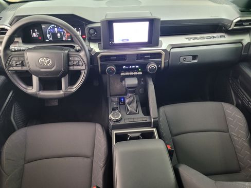 Certified 2026 Toyota Tacoma SR5 AWD/4WD image 15
