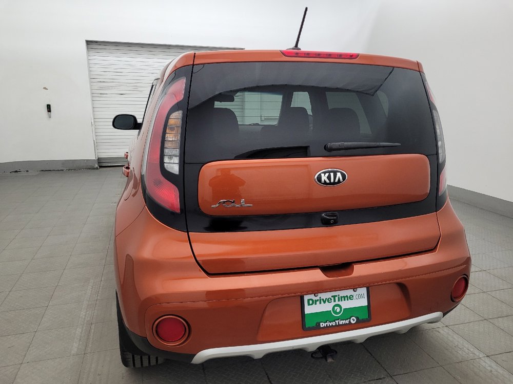Used 2018 Kia Soul + FWD image 6