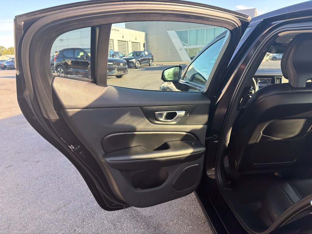 Used 2024 Volvo S60 B5 Plus w/ Climate Package AWD/4WD image 8