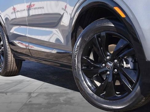 Used 2024 Buick Encore GX Sport Touring image 3