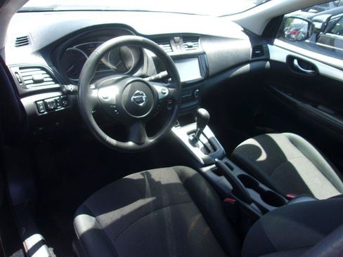 Used 2019 Nissan Sentra S FWD image 14