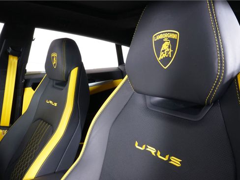 Used 2023 Lamborghini Urus S image 26