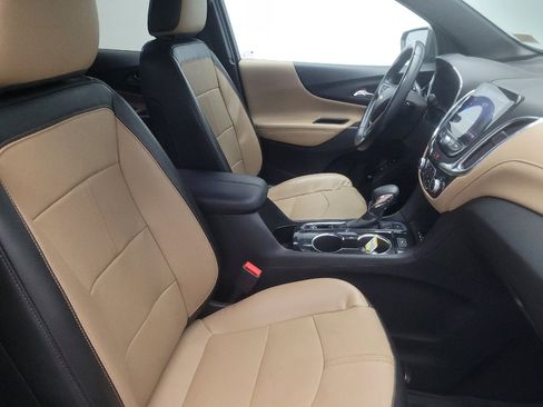 Used 2022 Chevrolet Equinox Premier AWD/4WD image 21