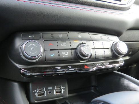 New 2026 Dodge Durango GT image 25