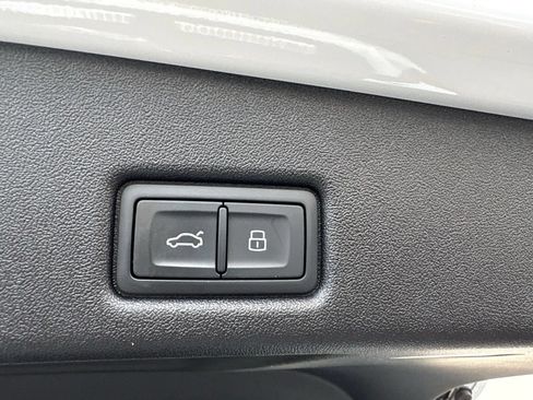 Used 2025 Audi Q5 Premium Plus AWD/4WD image 19