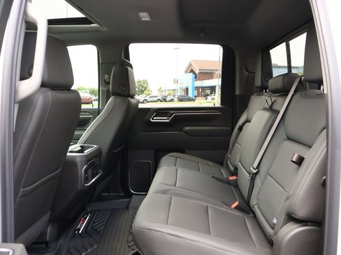 New 2026 Chevrolet Silverado 2500 LTZ w/ LTZ Convenience Package AWD/4WD image 22