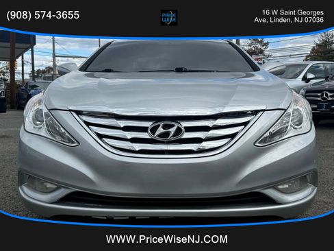 Used 2011 Hyundai Sonata SE w/ Navigation & Sunroof Pkg 4 image 2